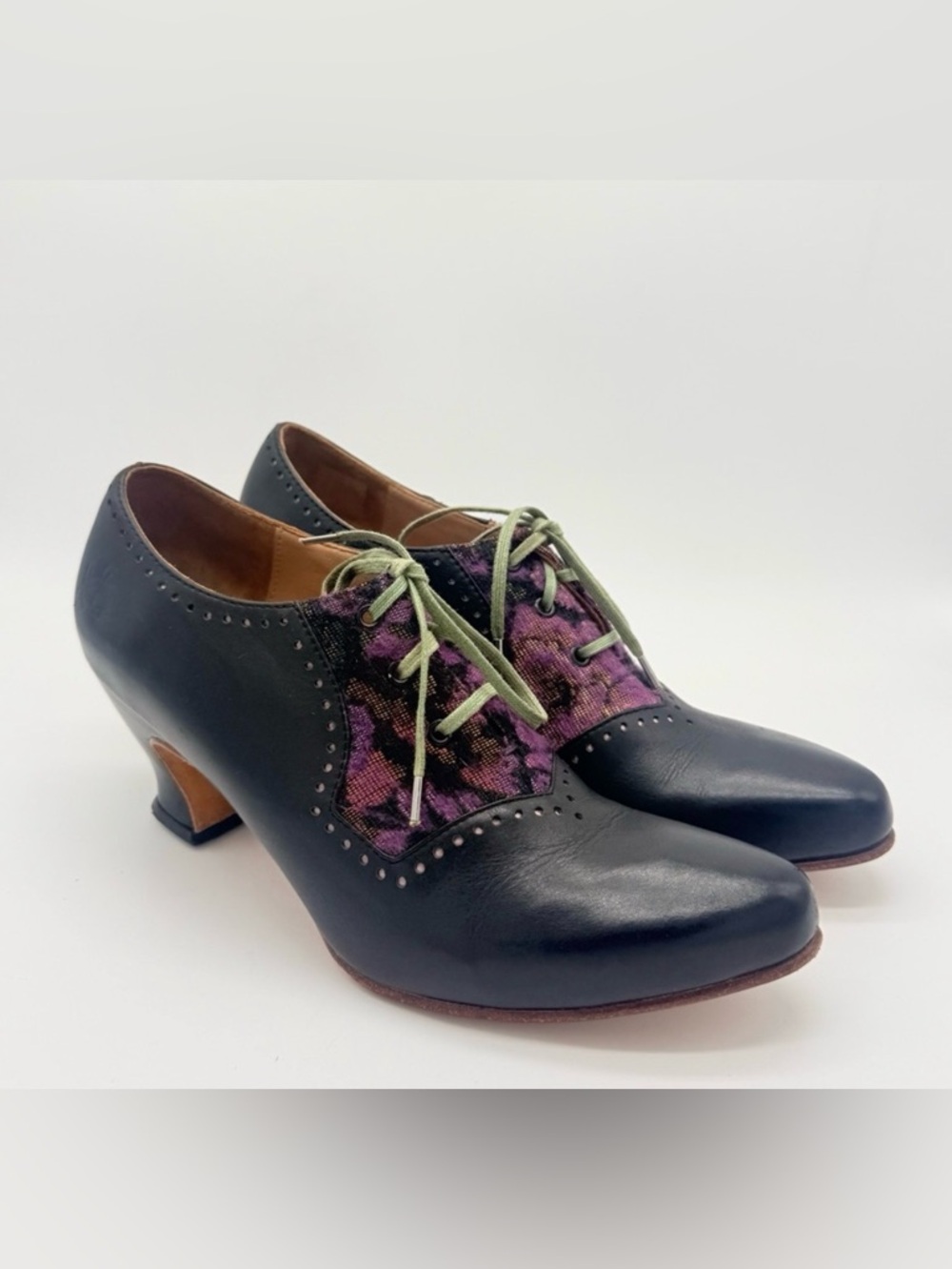 John Fluevog Wonders Lace-Up Timbuktu Shoes Size 7 Black Purple